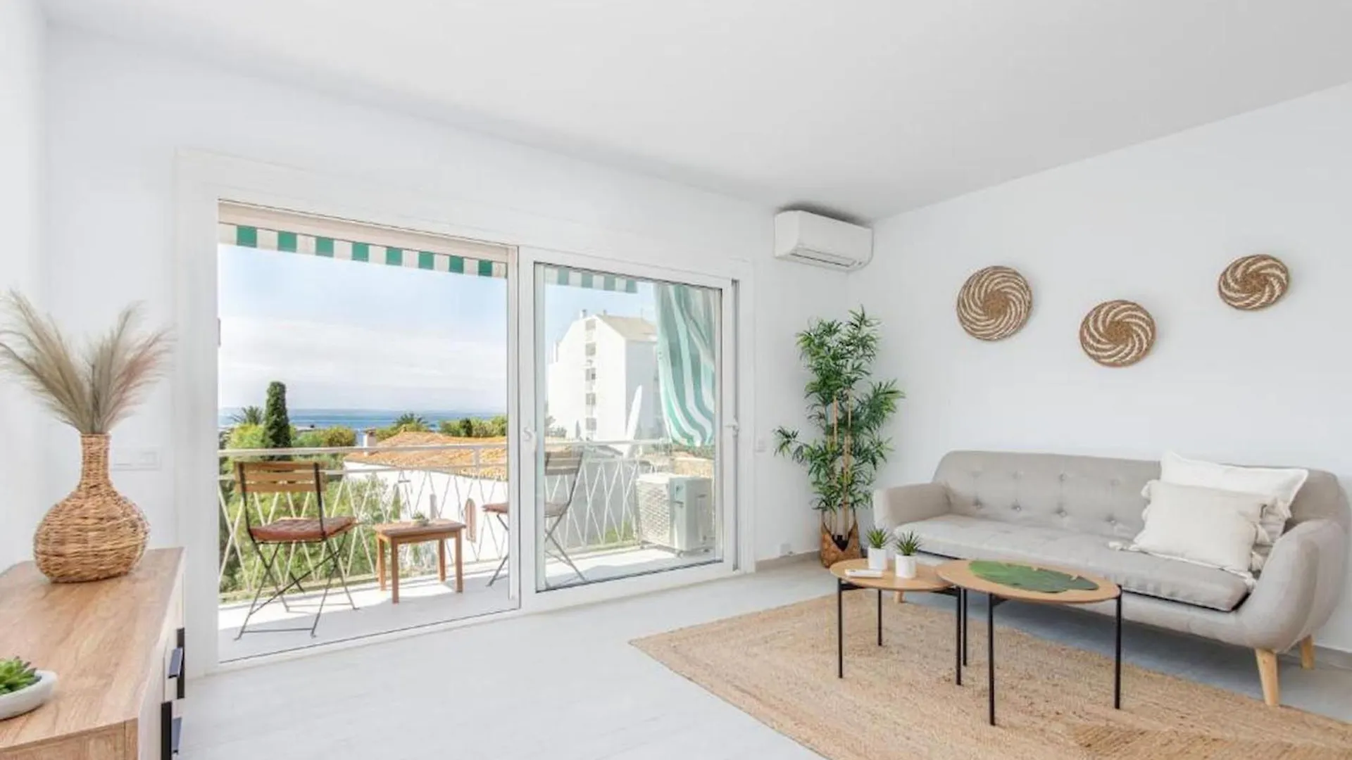 Apartamento Frente Al Mar Roses Spain